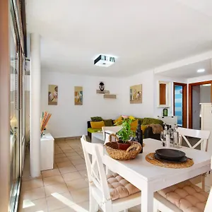 https://casa-jose-esquinzo.in-canary-islands.com